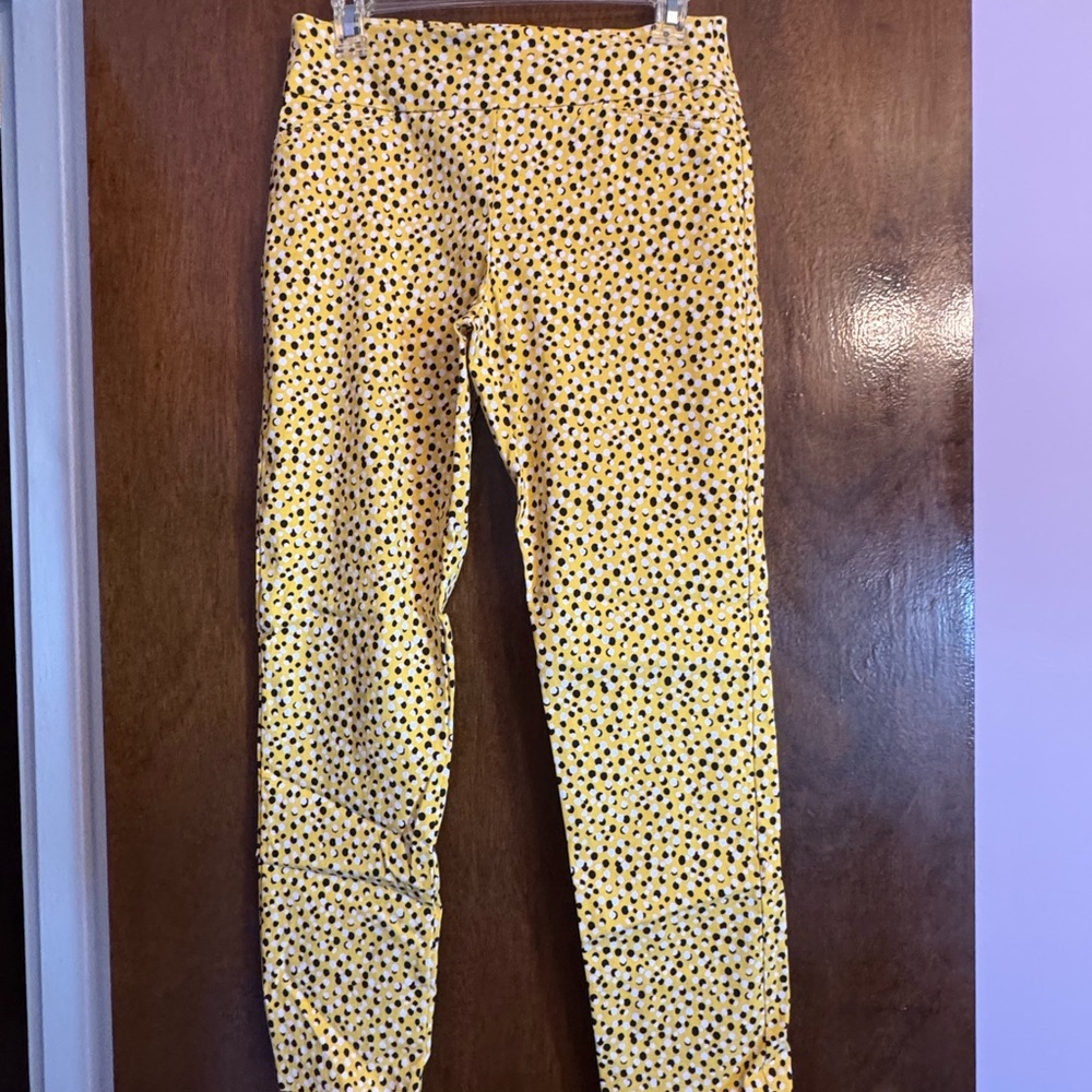 Attyre Yellow, White and Black Capri Pants - Womens size 6